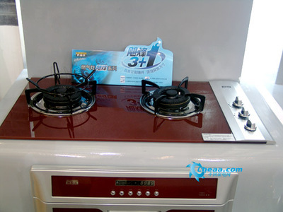 蘇泊爾“馨喜套裝” 五金展上的驚喜之作，為現代廚房注入優雅與科技